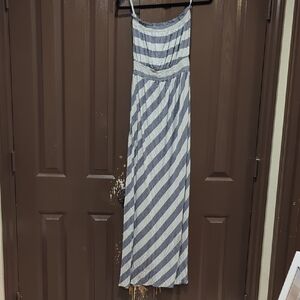 A Pea 🫛 in the Pod Maternity Striped Maxi Dress